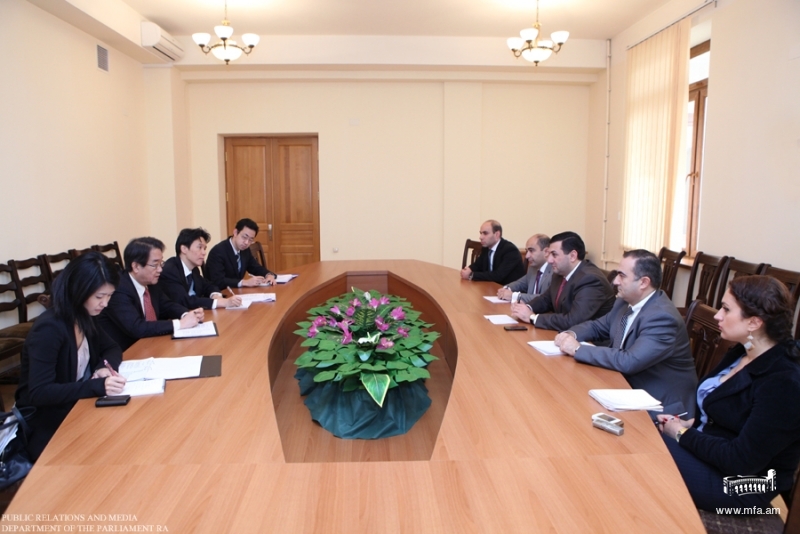 Meeting in the Armenia-Japan Friendship Group